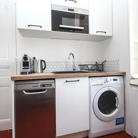 Forville Apartment *