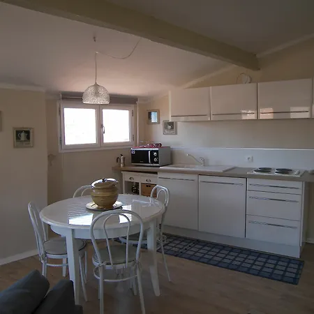Forville Apartment *